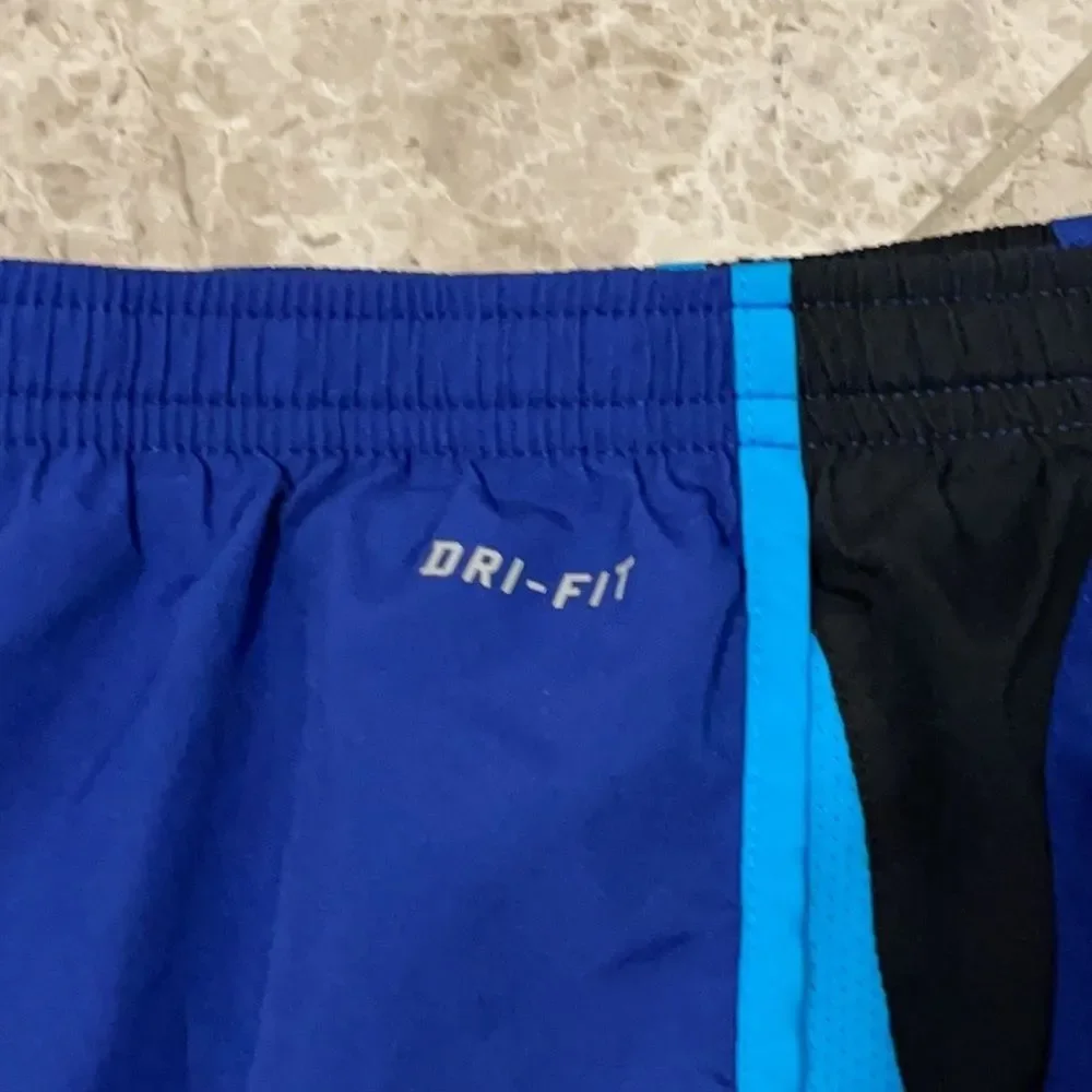 Nike Dri-Fit Tempo Running Shorts Small Blue